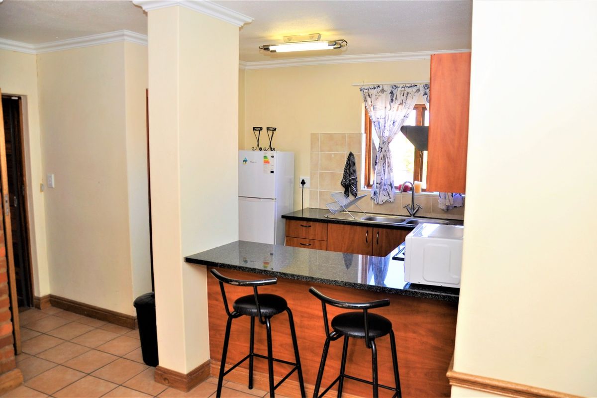 Modern Living In Prime Location - Photo 4