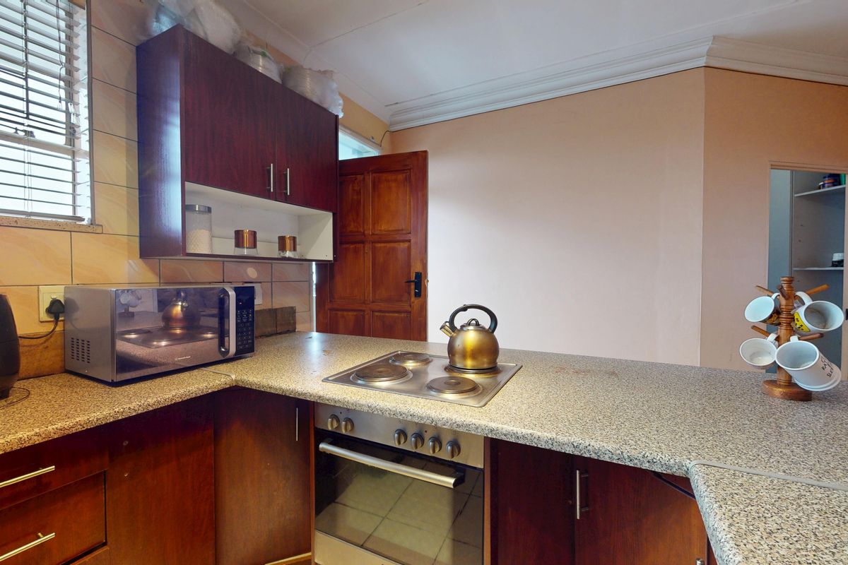Spacious North-Facing Apartment – 113m2 of Comfortable Living - Photo 3
