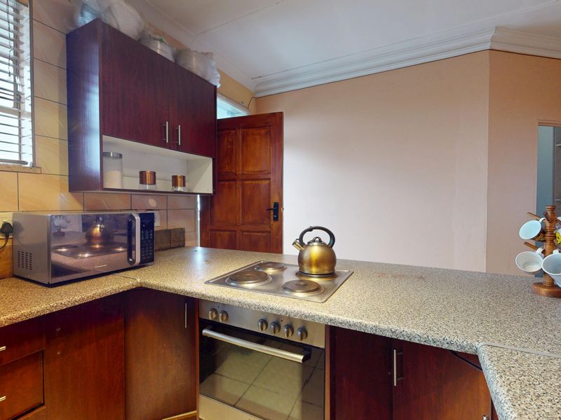 Spacious North-Facing Apartment – 113m2 of Comfortable Living - Photo 3