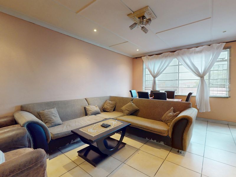 Spacious North-Facing Apartment – 113m2 of Comfortable Living - Photo 5