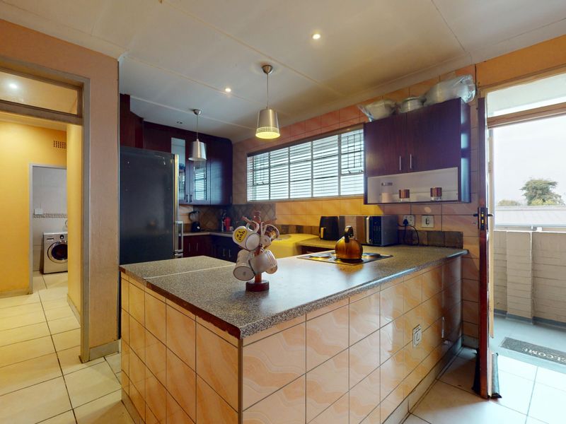 Spacious North-Facing Apartment – 113m2 of Comfortable Living - Photo 1