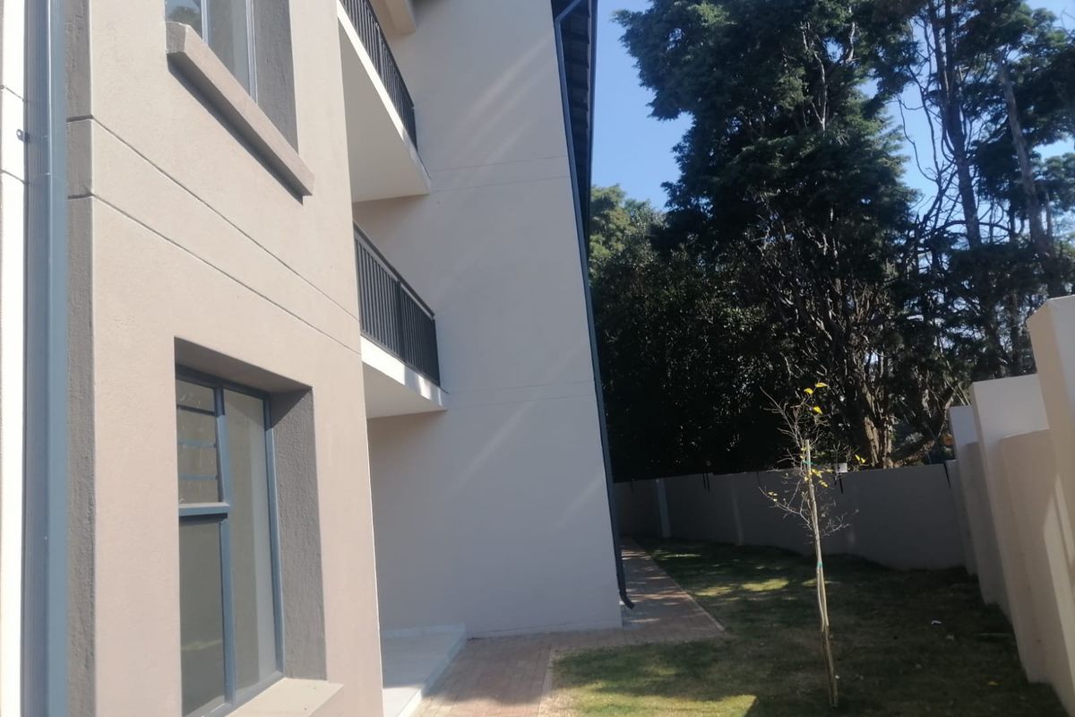 3 BEDROOM 2 BATHROOM APARTMENT FOR SALE IN DU VIN ESTATE RASLOUW CENTURION AT FIRST FLOOR - Photo 4
