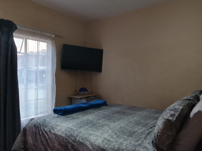 A Magnificent 2-Bedroom Ground Floor Apartment on sale Waterval East, Rustenburg. - Photo 9