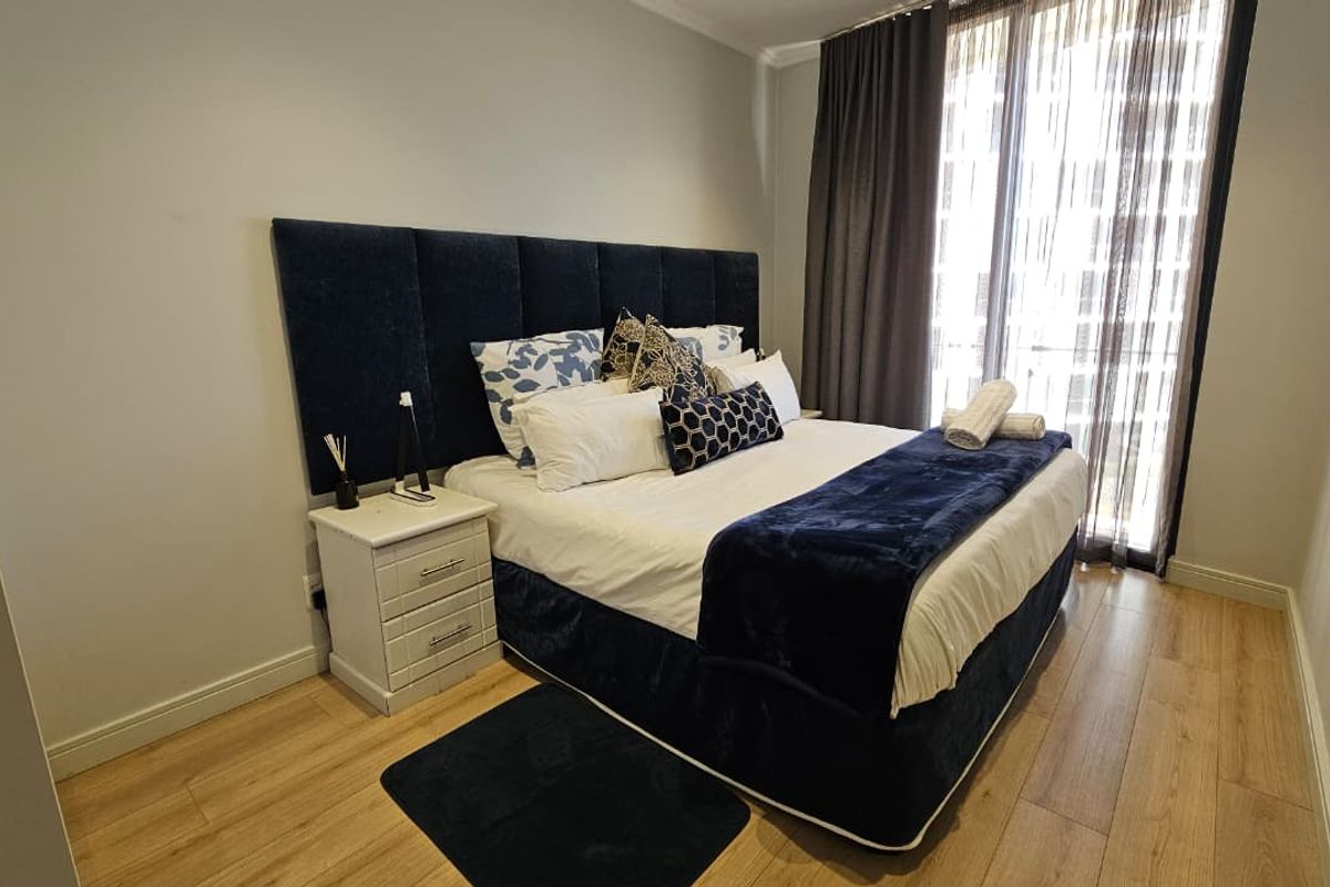 Ellipse Waterfall – Fully Furnished 2‐Bed, 2‐Bath Apartment with Weekly Cleaning - Photo 2