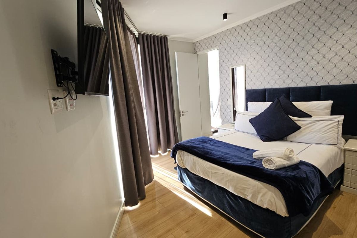 Ellipse Waterfall – Fully Furnished 2‐Bed, 2‐Bath Apartment with Weekly Cleaning - Photo 3