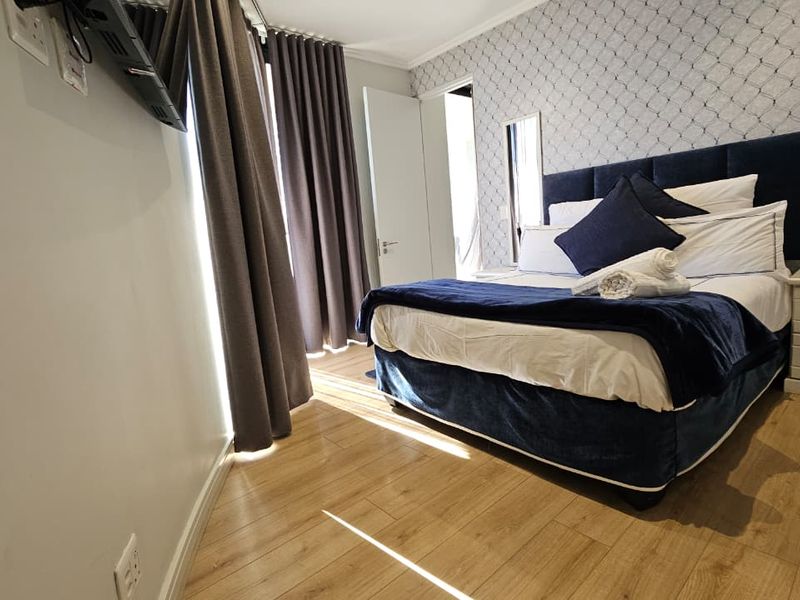 Ellipse Waterfall – Fully Furnished 2‐Bed, 2‐Bath Apartment with Weekly Cleaning - Photo 5
