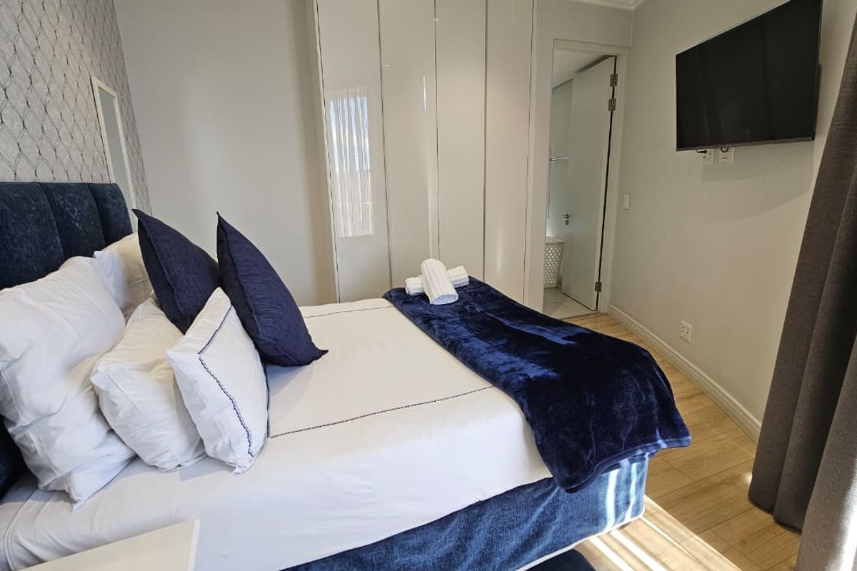 Ellipse Waterfall – Fully Furnished 2‐Bed, 2‐Bath Apartment with Weekly Cleaning - Photo 4