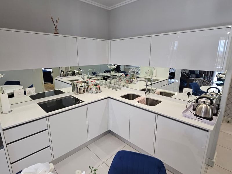 Ellipse Waterfall – Fully Furnished 2‐Bed, 2‐Bath Apartment with Weekly Cleaning - Photo 8