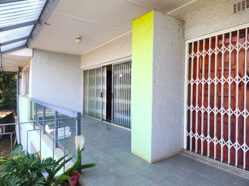 A rare opportunity to secure a large home with versatile living options and incredible potential. - Photo 2