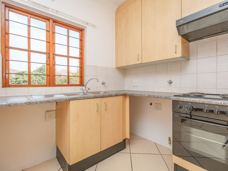 Stylish Top-Floor 2-Bedroom Apartment to Rent | The Arches, Rivonia | R13,500 per Month - Photo 10