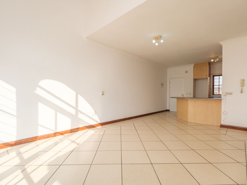 Stylish Top-Floor 2-Bedroom Apartment to Rent | The Arches, Rivonia | R13,500 per Month - Photo 7