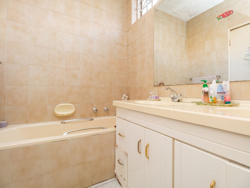 3-Bedroom Garden Apartment to Rent | Sandhurst Gardens | Sandton Central - Photo 9