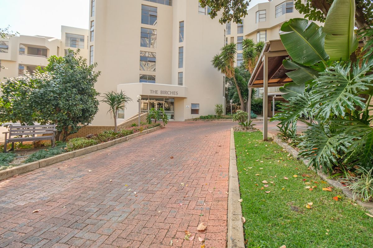 Spacious 2-Bedroom Apartment for Sale | Sandhurst Gardens | Prime Sandton Location - Photo 2
