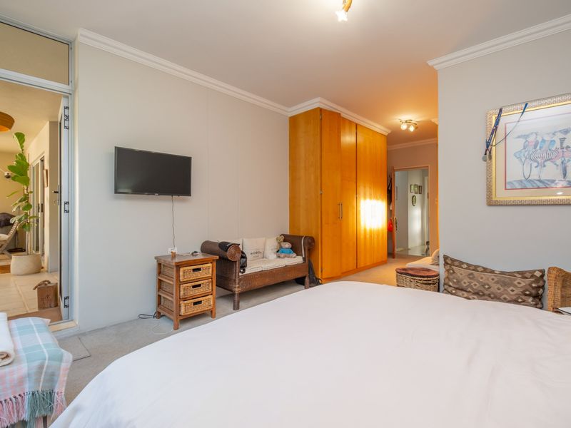 Executive Fully Furnished 3-Bedroom Garden Apartment to Rent | Sandhurst Gardens | Sandton Central - Photo 10
