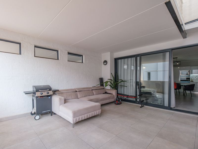 Contemporary Luxury Duplex with Exceptional Indoor-Outdoor Living in Craighall - Photo 1