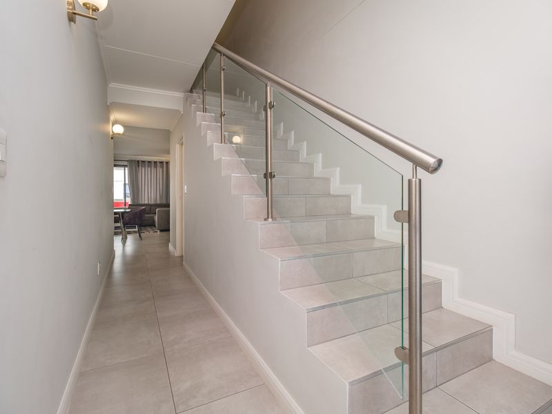 Contemporary Luxury Duplex with Exceptional Indoor-Outdoor Living in Craighall - Photo 9