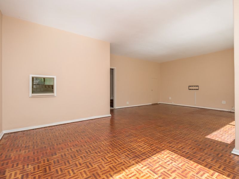 Spacious Double-Storey Garden Apartment to Rent | Prime Sandton Location | R19,000 per Month - Photo 10