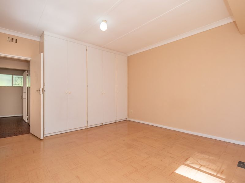 Spacious Double-Storey Garden Apartment to Rent | Prime Sandton Location | R19,000 per Month - Photo 6
