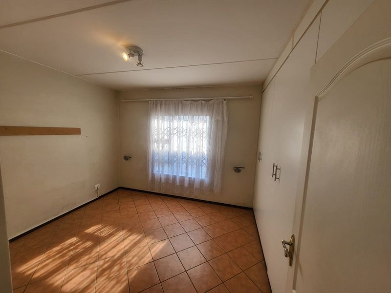 MODERN LIVING AT ITS BEST 2-BEDROOM TOWNHOUSE FOR SALE IN ALRODE - Photo 8