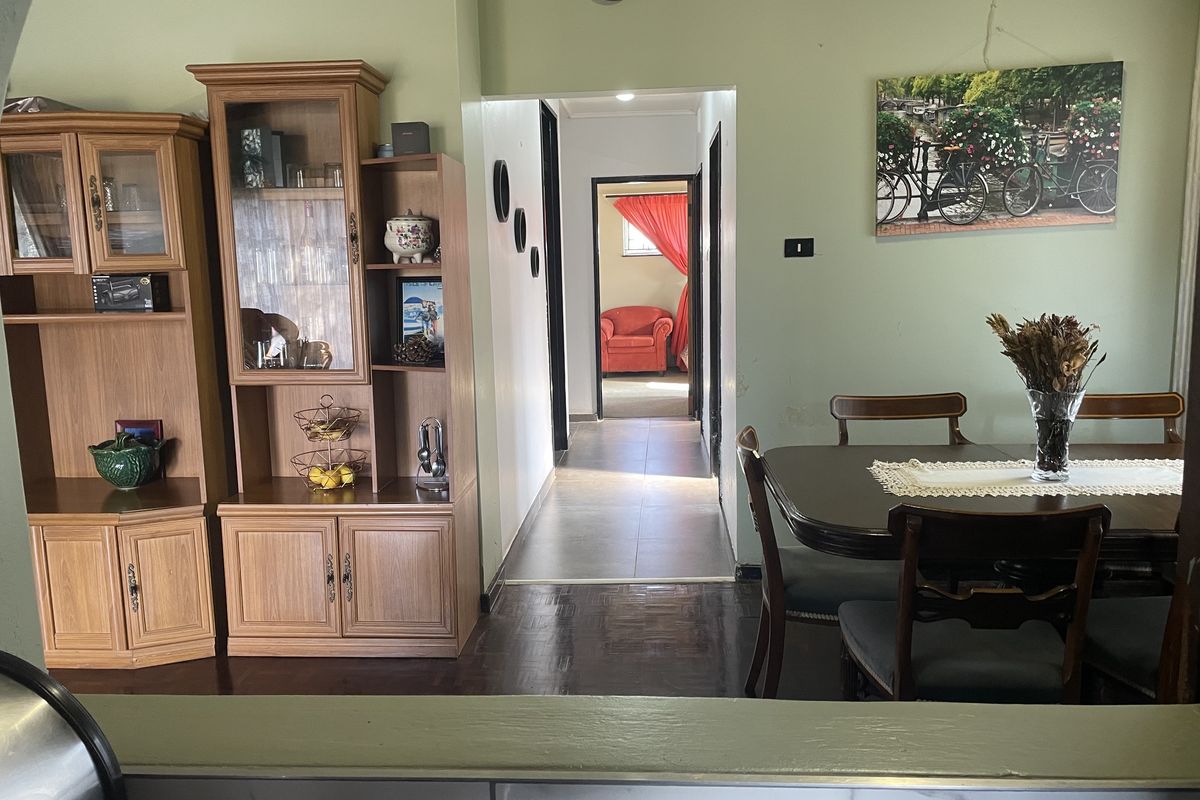 Fantastic views And fabulous family home - Photo 3