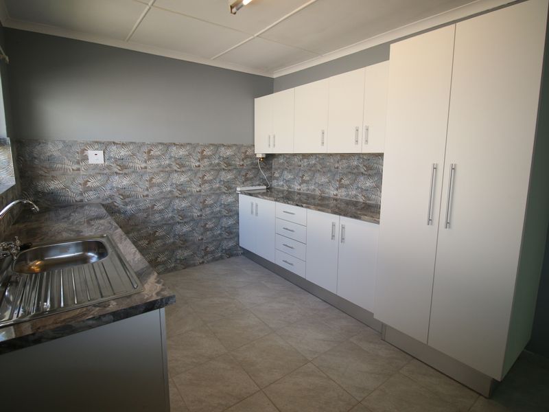 **Beautiful 1-Bedroom Garden Flat to Rent in Beacon Bay** - Photo 1