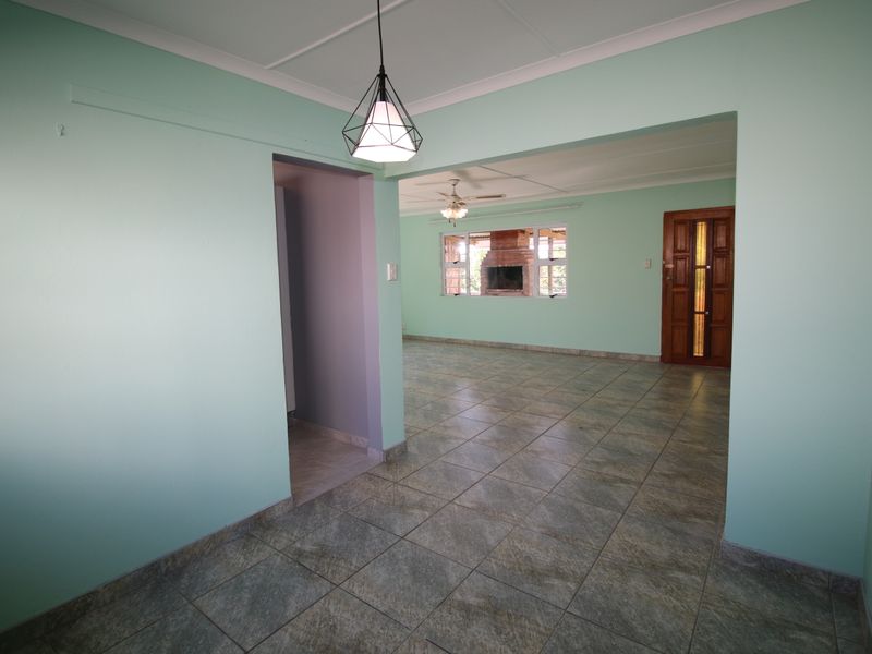 **Beautiful 1-Bedroom Garden Flat to Rent in Beacon Bay** - Photo 7