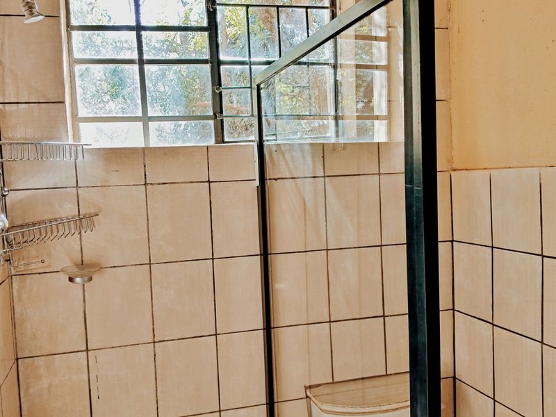 Fixer Upper! - Photo 9