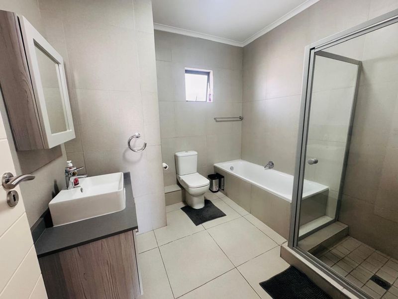 2 Bed 2 Bath at 92 On New - Photo 10