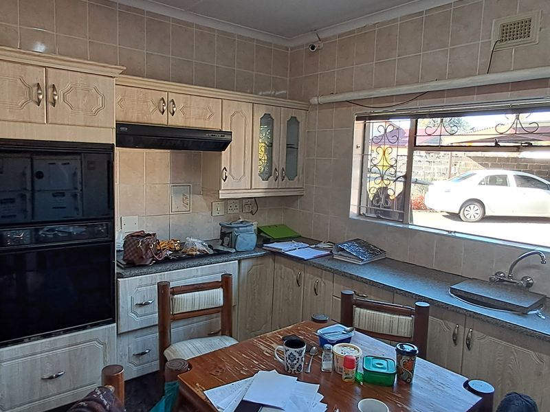 Investment property - Photo 7