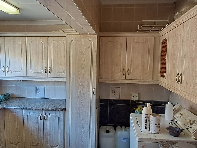Investment property - Photo 8