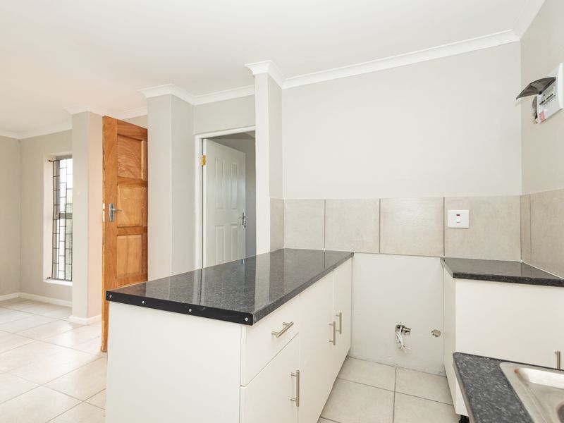 Newly Revamped 3 Bedroom Home for Sale in Scottsdene - Photo 7