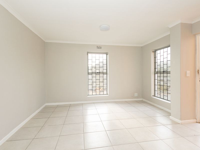 Newly Revamped 3 Bedroom Home for Sale in Scottsdene - Photo 5