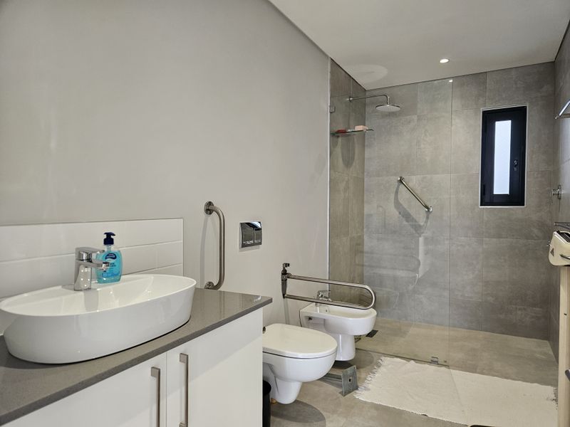 Enjoy Secure And Relaxed Retirement Living - Photo 10