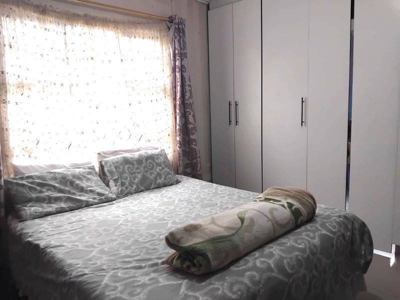 4 BEDROOM HOUSE FOR SALE IN MZINGAZI - Photo 5