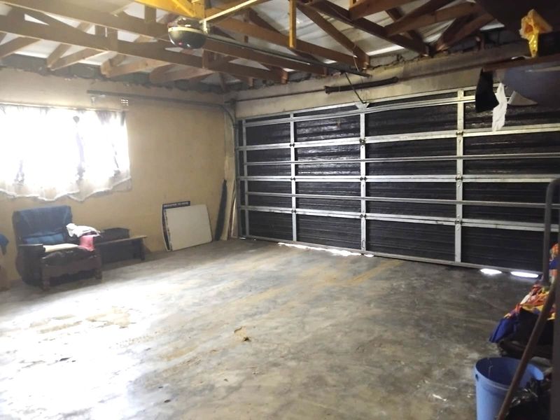 4 BEDROOM HOUSE FOR SALE IN MZINGAZI - Photo 8