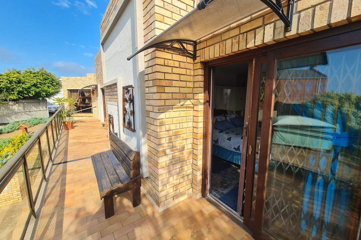 Privacy and Tranquillity with Awesome Kloof and Sea Views in Ferreira Town, Jeffreys Bay - Photo 4