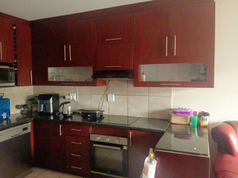 Duplex dreams in a secure community - Photo 9