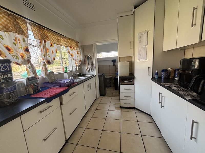 Home with income Potential - Photo 4