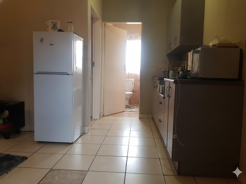 1 BEDROOM APARTMENT FOR SALE IN RUSTENBURG CBD - Photo 4