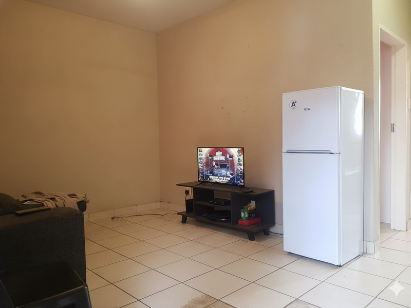 1 BEDROOM APARTMENT FOR SALE IN RUSTENBURG CBD - Photo 5