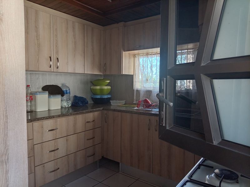 "Modern and Spacious Family Home for Sale at Mdantsane nu8 - Photo 3