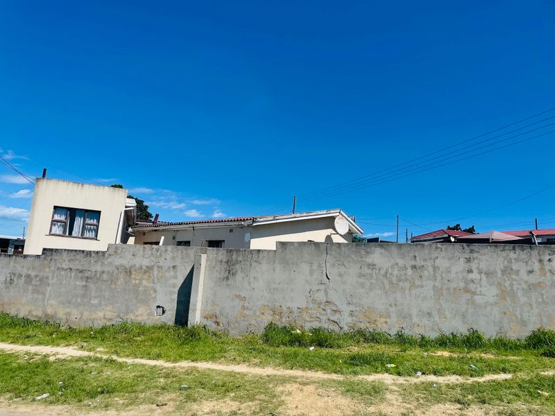"Modern and Spacious Family Home for Sale at Mdantsane nu8 - Photo 7