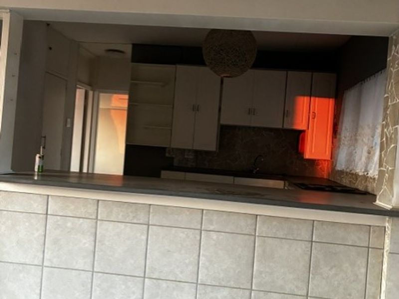 Live Luxury Non-Distressed Auction! Bidding to Start FROM R440 000!!! BARGAIN NEVER TO BE REPEATED - Photo 9