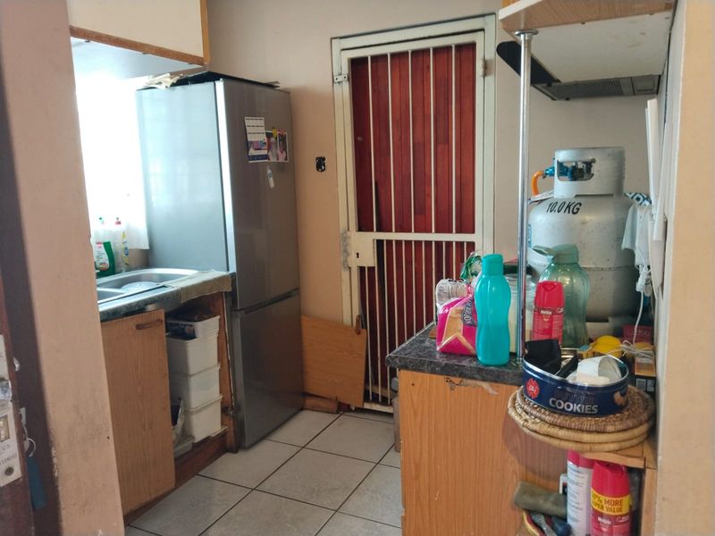 Two Bedroom House for Sale Highbury - Photo 5