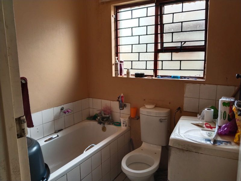 Two Bedroom House for Sale Highbury - Photo 7