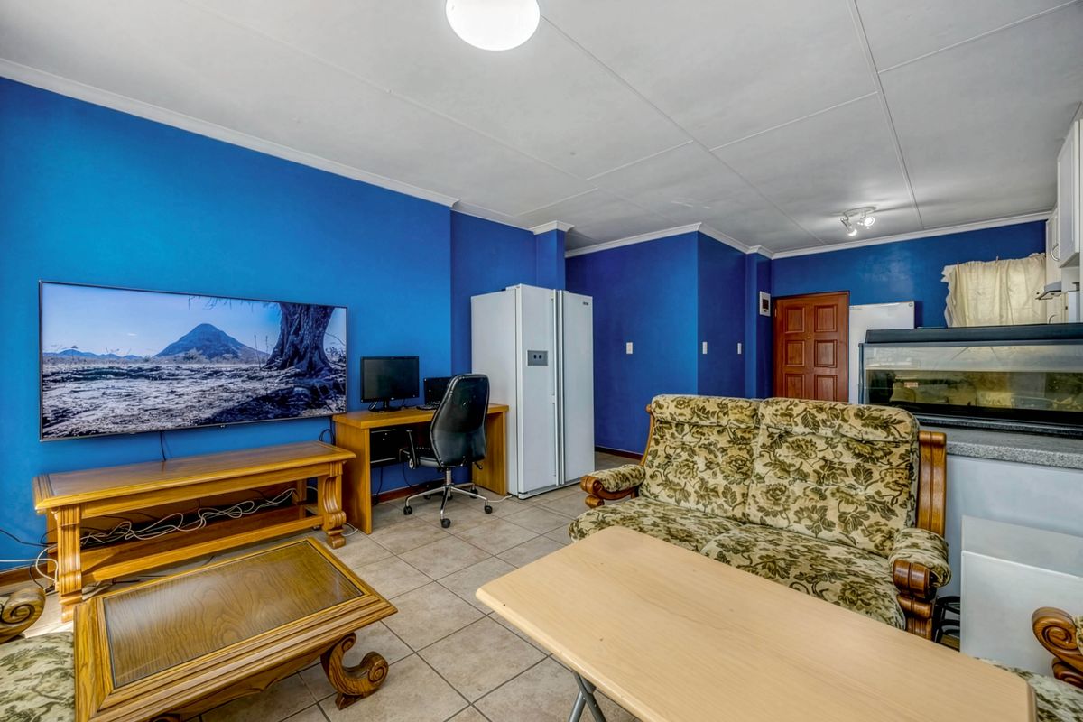2‐Bed, 2‐Bath Pet-friendly Apartment with Sizeable Garden - Photo 5