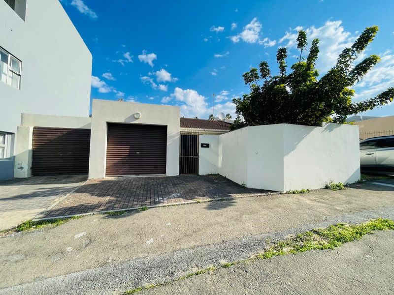 6-Bedroom Investment Property in Quigney with Excellent Rental Income Potential - Photo 1