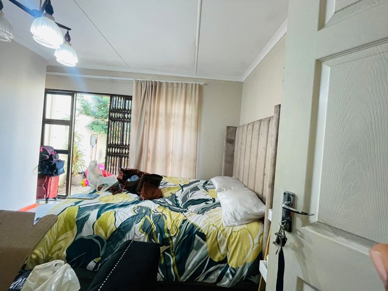 6-Bedroom Investment Property in Quigney with Excellent Rental Income Potential - Photo 10