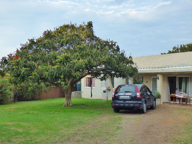 Comfortable Family Living in a Prime West Bank, Port Alfred - Photo 2