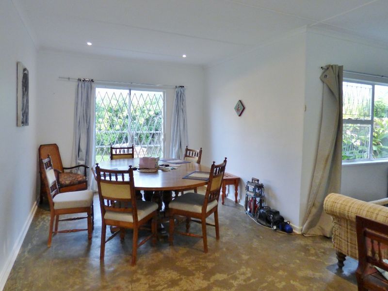 Comfortable Family Living in a Prime West Bank, Port Alfred - Photo 7
